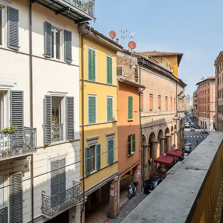 A Due Passi Dalla Pinacoteca Bolonia